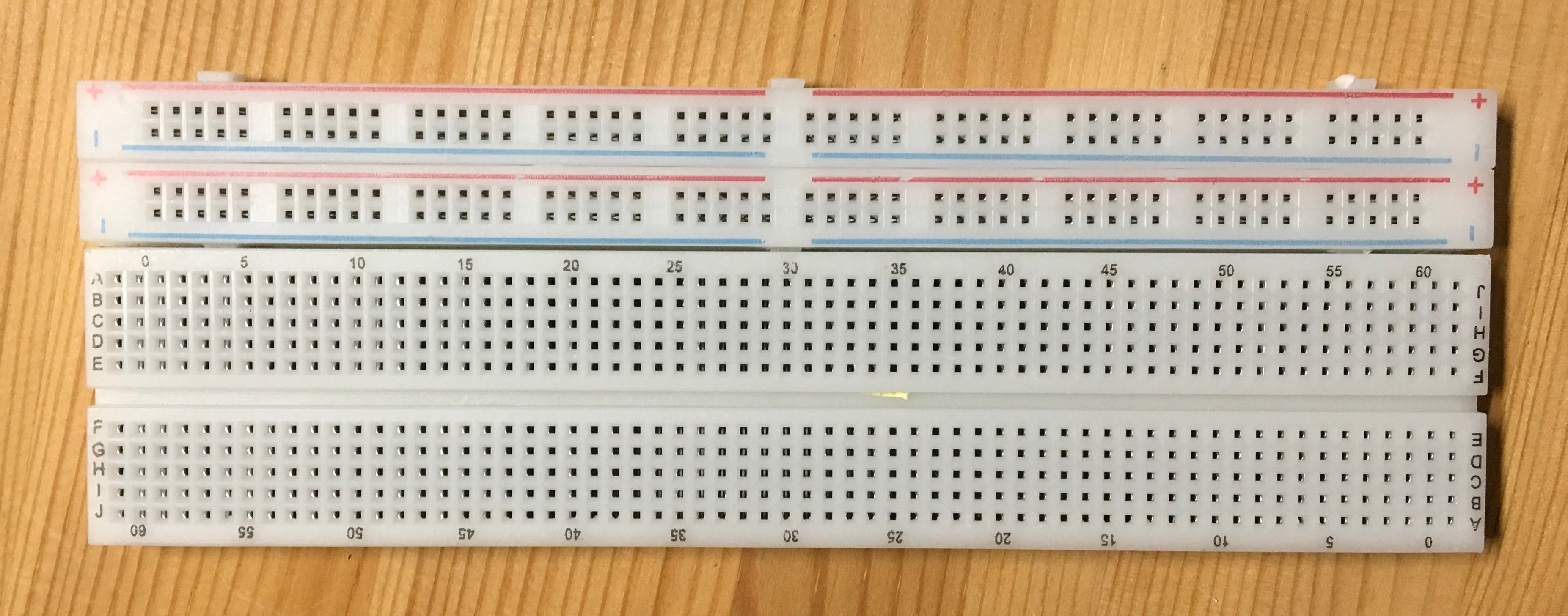 Reconfigurable / Extendable Solderless Breadboard, 830 Tie Points - Server On The Move